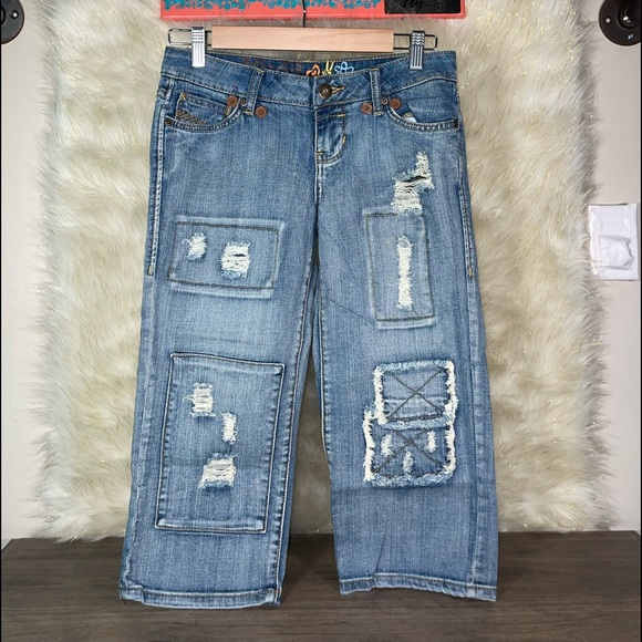 Mudd Jean Capris - Picture 1 of 3